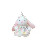 Белая юбка, кролик