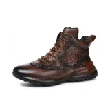 Темно-коричневый