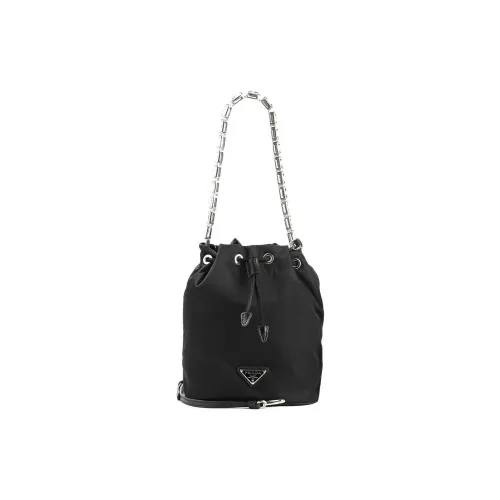 PRADA Нейлон Ведрообразная Сумка Женская Черная