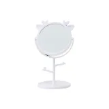 Белый олень