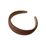 Темно-коричневый