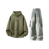 Армейский зеленый свитшот + желтые грязные штаны