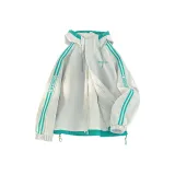 Светло-серый, зеленый.