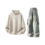 Бежевый свитшот + желтые грязные штаны