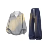 Серый свитшот + темно-синие штаны