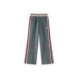 Грязный серый зеленый