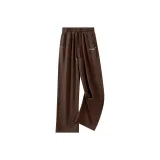 Кофейный, счастливый, логотип на штанах, линия