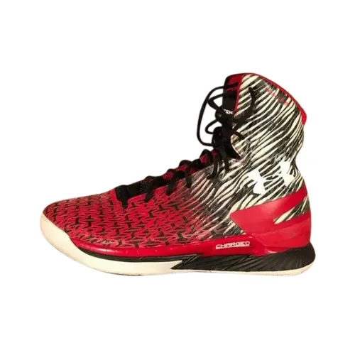 Under Armour ClutchFit Drive Баскетбольные кроссовки Мужские Черные Красные