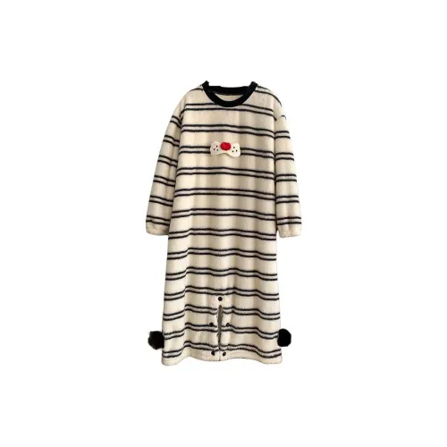 GOYN Ван-Пис Ночная рубашка Женская