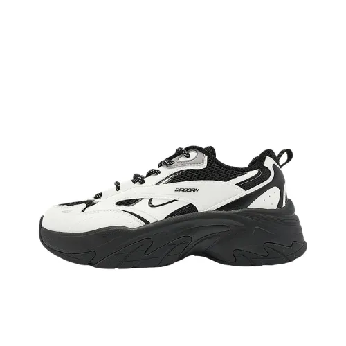 QIAODAN Dry Slip-resistant Abrasion-resistant Low Top Casual Women's Black Ivory