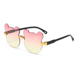 Медвежонок с розовым выше и желтым ниже