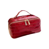 Темно-красный