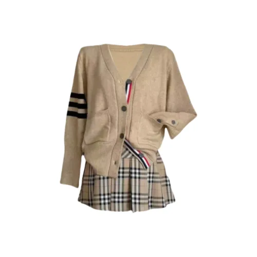 BOVCKEI Одежда Комплекты Абрикосовый кардиган + клетчатая юбка Женские комплекты с юбкой