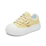 Светло-желтый