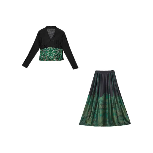 COVT Топ + Printed Юбка Женские Комплекты с Юбкой