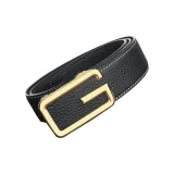 Личи, зернистая текстура, золотистый оттенок, застежка