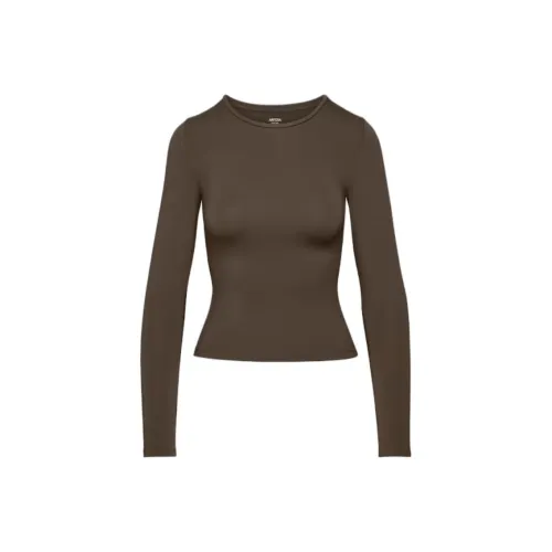ARITZIA Богатый мокко коричневый женские T-рубашки