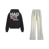 Чёрный свитшот + жёлтые грязные джинсы