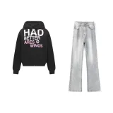 Чёрный свитшот + дымчато-серые джинсы