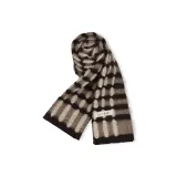 Коричневый