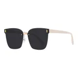 Белый-ноги Серый чешуйчатый