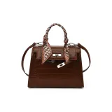 Коричневый