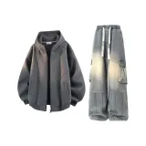 Темно-серый свитшот + синие штаны