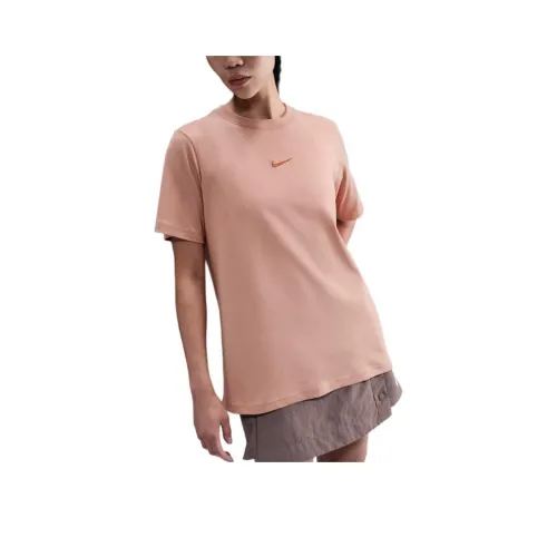 Nike Clothing Розовое золото Женские T-рубашки