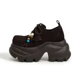 Коричневый