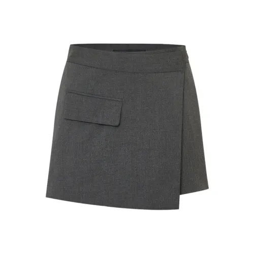 MO&CO Женские шорты карго