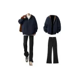 Темно-синяя куртка + черные джинсы