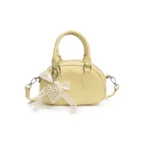 Желтый цвет с украшением