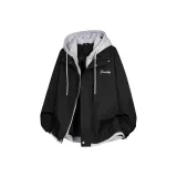 Чёрный с серым капюшоном