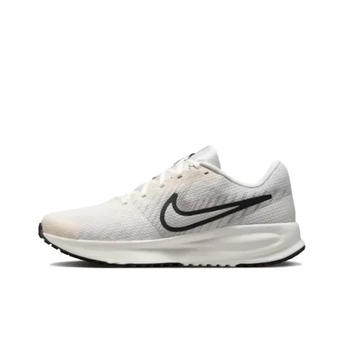 Nike RUN DEFY Беговые кроссовки Мужские Белые