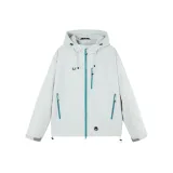 Светлый гороховый зеленый.