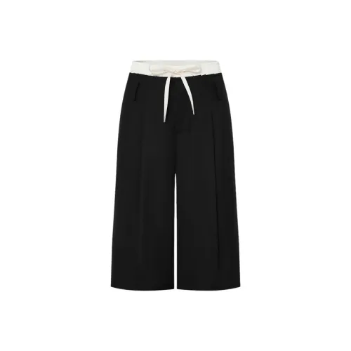 MOCO Повседневные шорты Женские Черные