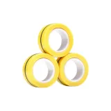 Желтый магнитный браслет