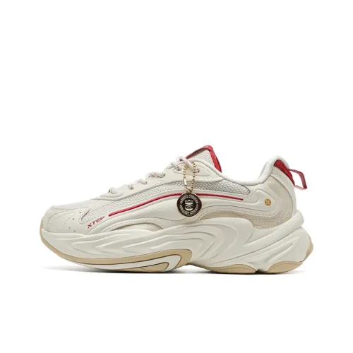 XTEP Легкий Coating Низкий Топ Повседневная Обувь Женская Белая Песочный Серый Новый Вишневый Красный