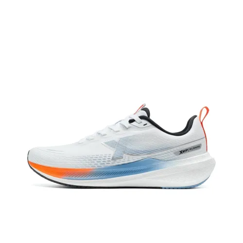 XTEP Kunpeng Устойчивый к истиранию Легкий Низкий Топ Повседневные Тренировки Городские Кроссовки для Коммутации Беговые Мужские