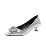 Серебристый