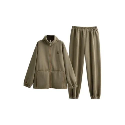 Пижамный комплект для мужчин от Floating Light Islands