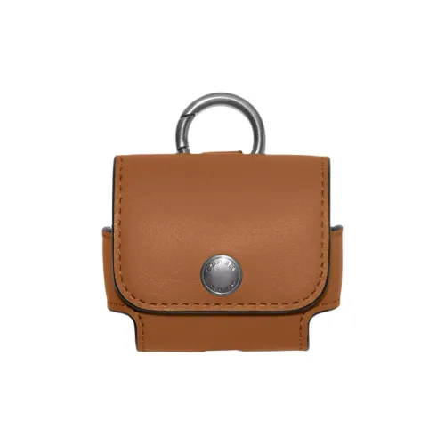 COACH Утонченный чехол для наушников из телячьей кожи большой женский серебряный с светлым седлом