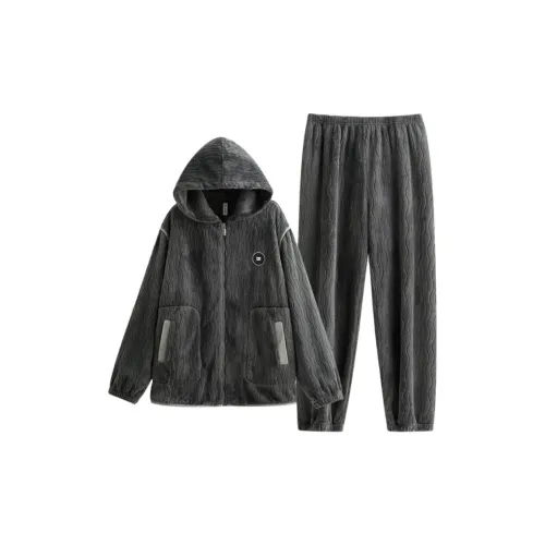 Пижамный комплект для мужчин от Floating Light Islands