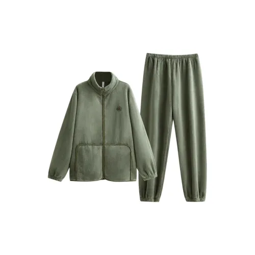 Пижамный комплект для мужчин от Floating Light Islands