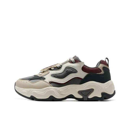 XTEP Водонепроницаемый Легкий Увеличение Высоты Низкий Топ Повседневный Мужской Глина Чайный Белый Дымчатый Черный Серый