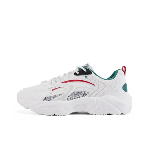 XTEP Беговые кроссовки Низкий верх Парус Белый Вельветовый Сосна Мужской