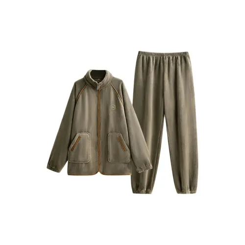 Пижамный комплект для мужчин от Floating Light Islands