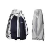 Темно-синий, синий, белый, серый и темно-серый