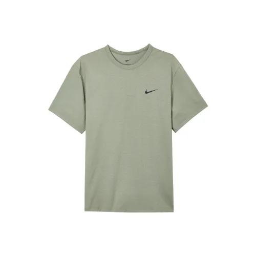 nike Dri FitHYVERSE T Рубашка Мужская Светло-Армейский Зеленый