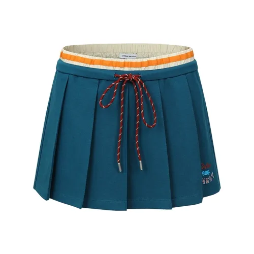 URBAN REVIVO Повседневные шорты Женские Бирюзовый